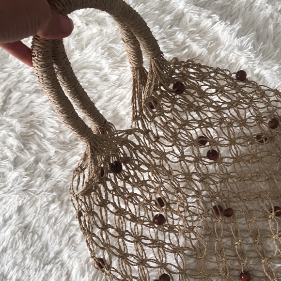 Great Natural fiber Fishnet Style Beach Bag Complement your summer wardrobe NWOT - Picture 5 of 5